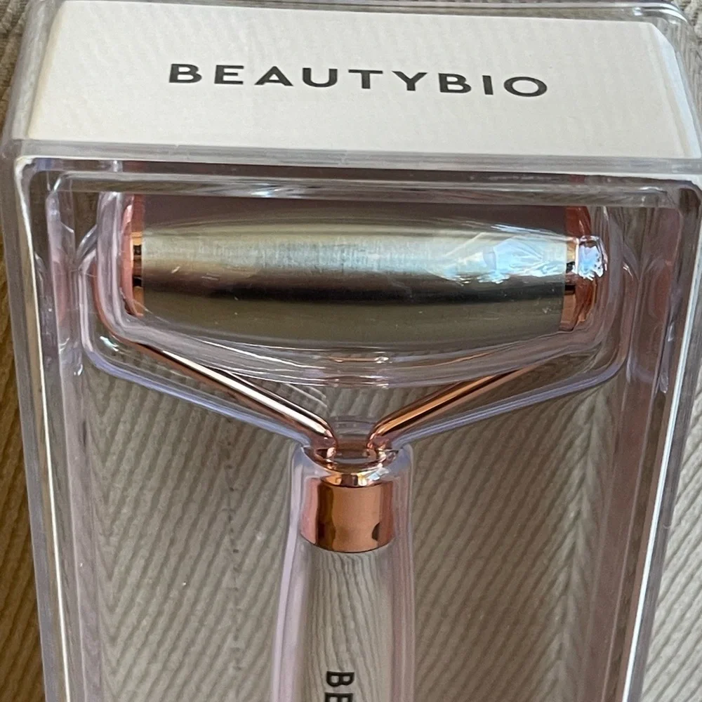 BeautyBio Cryo Facial Roller NEW